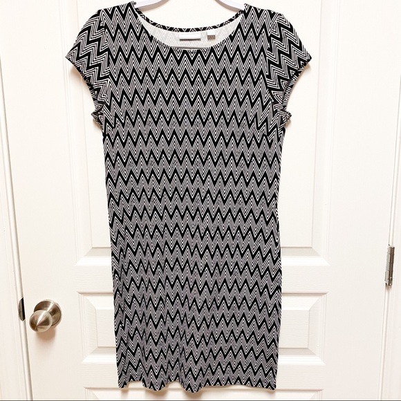 New York & Company Dresses & Skirts - New York & Co. Chevron Sheath Dress